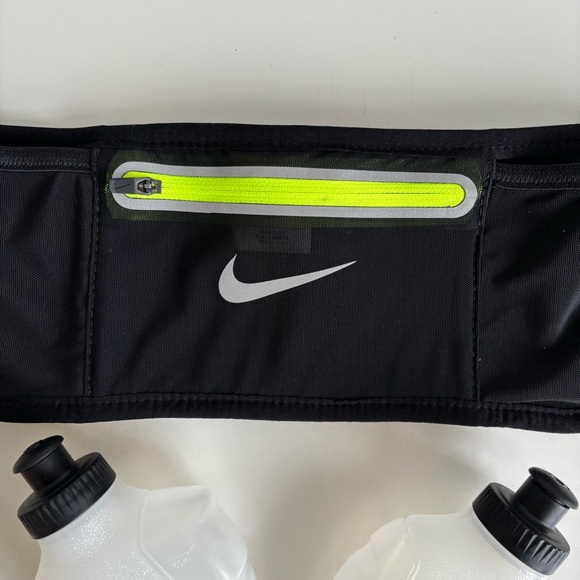Nike Double Pocket Flask Adjustable Running Belt 120ml/12oz Black - Zip Pocket - Picture 3 of 12